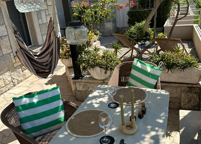 Romantic Stone- * Omiš